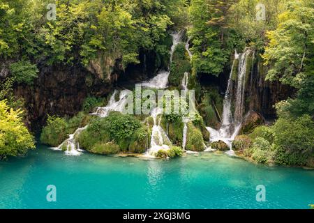 Perlmutt Blue Plitvicer Seen Wasserfälle und Pools, Kroatien Stockfoto