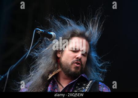 Auftritt der Rockformation ZZ-Top , auf Burg Clam im Bezirk Perg in Oberösterreich, am 03.07.2024. Das Bild zeigt den Gitarristen Jack Power. Aus dem Konzert der Rockformation Sergeant Steel auf Burg Clam 2024 - Auftritt der Rockformation ZZ-Top , auf Burg Clam im Bezirk Perg in Oberösterreich, am 03.07.2024. *** Auftritt der Rockband ZZ Top auf der Burg Clam im oberösterreichischen Bezirk Perg, am 03 07 2024 zeigt das Bild den Gitarristen Jack Power vom Konzert der Rockband Sergeant Steel auf Burg Clam 2024 Performance der Rockband ZZ Top auf Burg Clam im Bezirk o Stockfoto