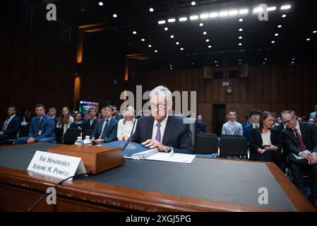 Washington, USA. Juli 2024. Jerome Powell, Vorsitzender der Federal Reserve der Vereinigten Staaten, bei einer Anhörung des Committee on Banking, Housing, and Urban Affairs, um am Mittwoch, den 9. Juli 2024, im Bürogebäude des Hart Senats in Washington, DC, den „Halbjahresbericht über die Geldpolitik an den Kongress“ vorzustellen. (Foto: Annabelle Gordon/SIPA USA) Credit: SIPA USA/Alamy Live News Stockfoto