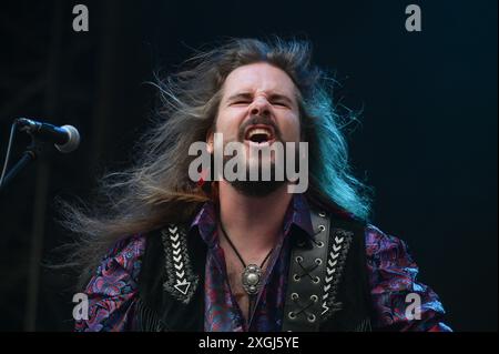 Auftritt der Rockformation ZZ-Top , auf Burg Clam im Bezirk Perg in Oberösterreich, am 03.07.2024. Das Bild zeigt den Gitarristen Jack Power. Aus dem Konzert der Rockformation Sergeant Steel auf Burg Clam 2024 - Auftritt der Rockformation ZZ-Top , auf Burg Clam im Bezirk Perg in Oberösterreich, am 03.07.2024. *** Auftritt der Rockband ZZ Top auf der Burg Clam im oberösterreichischen Bezirk Perg, am 03 07 2024 zeigt das Bild den Gitarristen Jack Power vom Konzert der Rockband Sergeant Steel auf Burg Clam 2024 Performance der Rockband ZZ Top auf Burg Clam im Bezirk o Stockfoto