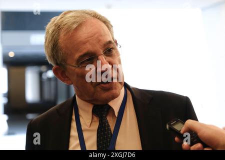 Ixelles, Belgien. Juli 2024. EU-Parlamentsabgeordneter Thierry Mariani nimmt an einer Pressekonferenz während des ersten Treffens der neuen Gruppe Patrioten für Europa am 8. Juli 2024 in Brüssel, Belgien, Teil. Quelle: ALEXANDROS MICHAILIDIS/Alamy Live News Stockfoto