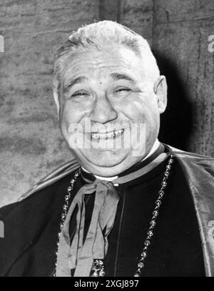 1977 Roma Archivio Storico Olycom/LaPresse Pericle Felici (Segni, 1° agosto 1911 - Foggia, 22 marzo 1982) è stato un cardinale e arcivescovo cattolico italiano. Al momento della sua nomina a cardinale e fino alla creazione del cardinale Sebastiano Baggio è stato il porporato italiano più giovane. Ha partecipato attivamente, come segretario generale, ai lavori del Concilio Vaticano II È thouato l'artefice della revisione del Codice di Diritto Canonico. Nella Foto: Pericle Felici prefetto del Supremo tribunale della Segnatura Apostolica. Auf dem Foto: Pericle Felici Präfekt des Obersten Stockfoto