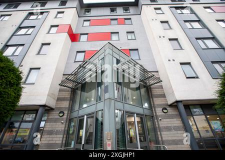 Unite Students bietet Studentenunterkünfte in Medway, Kent, in der Nähe des Campus in Chatham. Bekannt als Pier Quays, liegen die Wohnungen in der Nähe des River Medway und der Städte Gillingham, Chatham, Rainham und Strood. Stockfoto