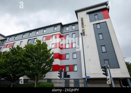Unite Students bietet Studentenunterkünfte in Medway, Kent, in der Nähe des Campus in Chatham. Bekannt als Pier Quays, liegen die Wohnungen in der Nähe des River Medway und der Städte Gillingham, Chatham, Rainham und Strood. Stockfoto