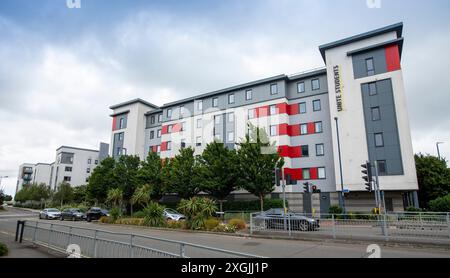 Unite Students bietet Studentenunterkünfte in Medway, Kent, in der Nähe des Campus in Chatham. Bekannt als Pier Quays, liegen die Wohnungen in der Nähe des River Medway und der Städte Gillingham, Chatham, Rainham und Strood. Stockfoto