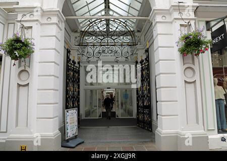 De Gruchy Luxus Kaufhaus in Saint Helier in Jersey Stockfoto