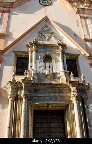 Iglesia del Carmen (Kirche der Jungfrau Carmen), Altstadt, cadiz, spanien. Stockfoto