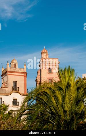 Skyline um Plaza de Espana, Cadiz, Andalusien, Spanien. Stockfoto