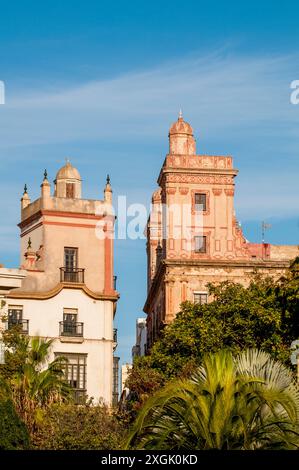 Skyline um Plaza de Espana, Cadiz, Andalusien, Spanien. Stockfoto