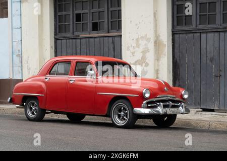 HAVANNA, KUBA - 28. AUGUST 2023: Plymouth Cambridge 1951 Oldtimer in der Karibik, Kuba Stockfoto