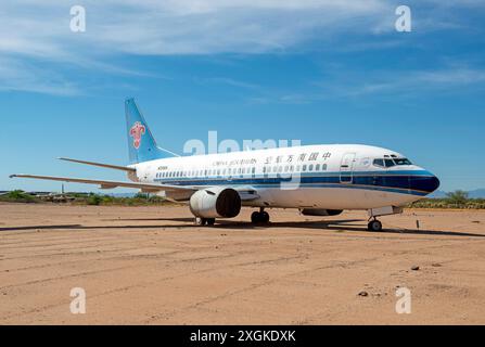 Chinesische Fluggesellschaft Boeing 737-300 im Pima Air & Space Museum in Tucson, AZ, USA Stockfoto