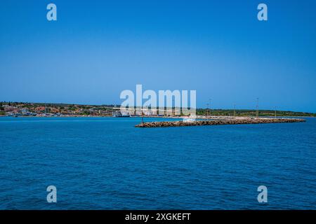 Kyllini, Griechenland - 10. Juni 2024: Panoramablick auf die Stadt Kyllini auf dem Peloponnes in Westgriechenland. Stockfoto