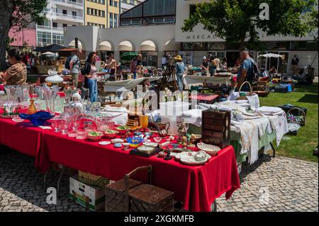 Straße und Flohmarkt in Aveiro, Portugal Stockfoto