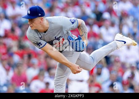 Philadelphia, Usa. Juli 2024. Los Angeles Dodgers Starting Pitcher Bobby Miller (28) wirft während des ersten Inning eines MLB-Baseballspiels gegen die Philadelphia Phillies in Philadelphia am Dienstag, den 17. Oktober 2023. Foto: Laurence Kesterson/UPI Credit: UPI/Alamy Live News Stockfoto
