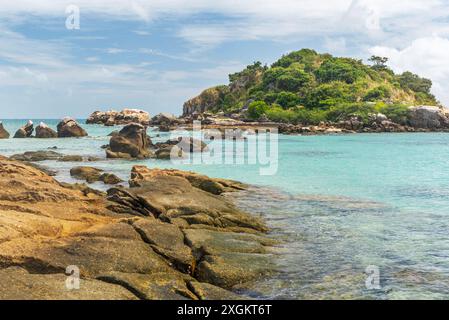 Osprey Island liegt in der Nähe von Lizard Island am Great Barrier Reef in Queensland, Australien. Osprey Island ist ein Nistgebiet für Seevögel Stockfoto