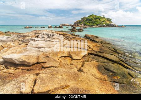 Osprey Island liegt in der Nähe von Lizard Island am Great Barrier Reef in Queensland, Australien. Osprey Island ist ein Nistgebiet für Seevögel Stockfoto