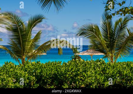 Petite Anse Beach im Four Seasons Resort, Mahe, Republik Seychellen, Indischer Ozean. Stockfoto