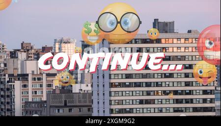 Bild von Continue- und Emoji-Symbolen über der Stadtlandschaft. Bildspiel, soziale Medien, Kommunikations- und Unterhaltungskonzept digital generiertes Bild. Stockfoto
