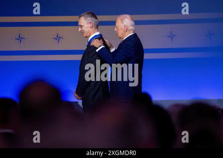 Washington DC, USA 20240710. NATO-Generalsekretär Jens Stoltenberg wurde von US-Präsident Joe Biden mit der „President's Medal of Freedom“ ausgezeichnet. Er erhielt sie bei der Eröffnung des NATO-Gipfels in Washington für seine Bemühungen als NATO-Generalsekretär. Foto: Javad Parsa / NTB Stockfoto