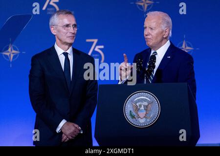 Washington DC, USA 20240710. NATO-Generalsekretär Jens Stoltenberg wurde von US-Präsident Joe Biden mit der „President's Medal of Freedom“ ausgezeichnet. Er erhielt sie bei der Eröffnung des NATO-Gipfels in Washington für seine Bemühungen als NATO-Generalsekretär. Foto: Javad Parsa / NTB Stockfoto