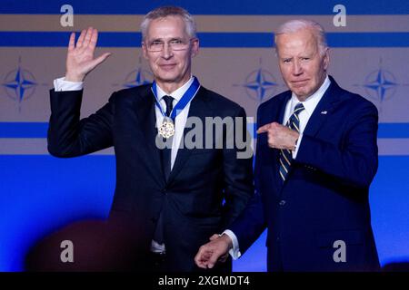 Washington DC, USA 20240710. NATO-Generalsekretär Jens Stoltenberg wurde von US-Präsident Joe Biden mit der „President's Medal of Freedom“ ausgezeichnet. Er erhielt sie bei der Eröffnung des NATO-Gipfels in Washington für seine Bemühungen als NATO-Generalsekretär. Foto: Javad Parsa / NTB Stockfoto