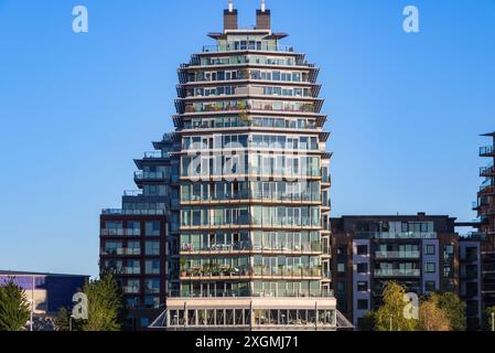 Fassade eines modernen Apartments in Battersea REACH in London Stockfoto