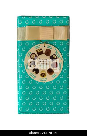 Schachtel von Lily O'Briens luxuriöser Schokoladenkollektion isoliert auf weißem Hintergrund Stockfoto