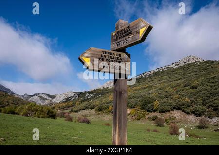 Tosande-Tal. Fuentes Carrionas Naturpark, Fuente Cobre - Palentina Berg. Palencia, Spanien Stockfoto