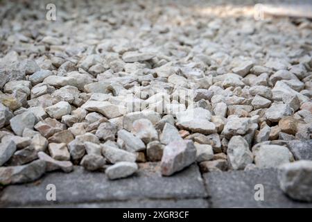 Dolomitschutt Hintergrund. Straßenbauindustrie und -Materialien. Stockfoto