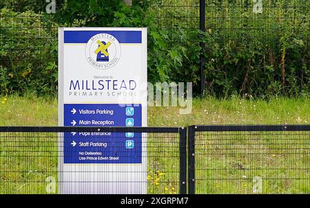 Eine allgemeine Ansicht der Millstead Primary School in Everton, Liverpool, die von zwei Grundschulkindern besucht wurde, die angeblich fünf und sechs Jahre alt waren und kürzlich gestorben sind. Die Grundschule, die Kinder im Alter von zwei bis elf Jahren unterrichtet, die besondere pädagogische Bedürfnisse haben, hat sich mit einem Ausbruch einer Infektion namens Giardia beschäftigt. Bilddatum: Mittwoch, 10. Juli 2024. PA-Foto. Siehe PA Story HEALTH School. Das Foto sollte lauten: Peter Byrne/PA Wire Stockfoto