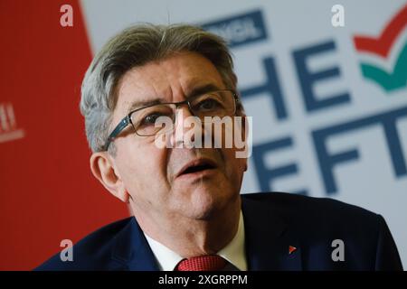 Brüssel, Belgien Juli 2024. Jean-Luc Melenchon, der Gründer der LFI-Partei La France Insoumise, hält am 10. Juli 2024 eine Pressekonferenz im Europäischen Parlament in Brüssel (Belgien). Credit: ALEXANDROS MICHAILIDIS/Alamy Live News Stockfoto