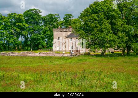 Haus aus dem 17. Jahrhundert in Birdoswald Roman Fort Gilsland, Brampton, Cumbria, England Stockfoto