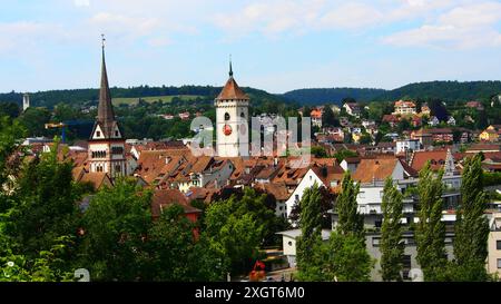 Ein malerischer Blick auf die Altstadt von Winterthur, Schweiz, mit historischen Gebäuden Stockfoto