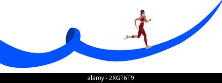 Junge Sportfrau in roter Sportbekleidung, die vor weißem Hintergrund mit abstraktem blauem Element läuft. Minimalistisches Design. Stockfoto