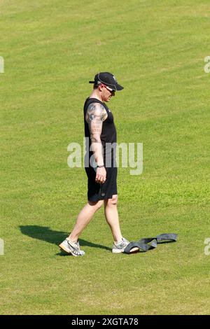 Der neuseeländische Kapitän Brendon McCullum besucht das Training im Sher-e-Bangladesh National Cricket Stadium (SBNCS) vor der fünf-Match-ODI-Serie agai Stockfoto