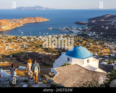 Blick Von Serifos Hora Mit Blick Auf Merichas. Stockfoto