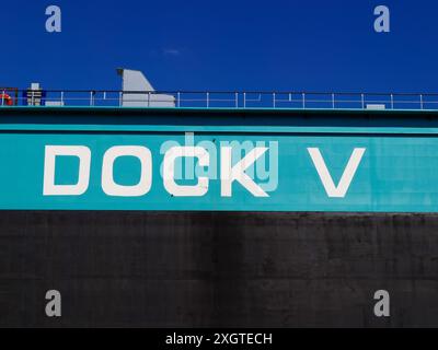 Schiffsanlegestelle Nummer V im Hafen von Bremerhaven, Deutschland. Stockfoto