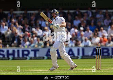 London, England. Juli 2024. Zak Crawley aus England während des ersten Testspiels der Rothesay Männer am 1. Tag zwischen England und Westindien auf dem Lord’s Cricket Ground. Quelle: Ben Whitley/Alamy Live News Stockfoto