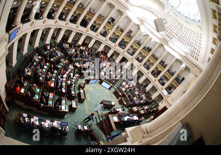 Brüssel, Belgien Juli 2024. Bild einer Plenartagung der Kammer im Bundesparlament in Brüssel am Mittwoch, den 10. Juli 2024. BELGA PHOTO VIRGINIE LEFOUR Credit: Belga News Agency/Alamy Live News Stockfoto