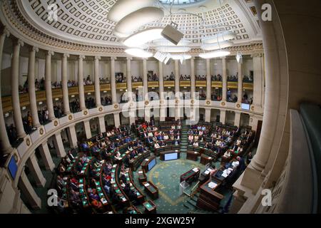 Brüssel, Belgien Juli 2024. Bild einer Plenartagung der Kammer im Bundesparlament in Brüssel am Mittwoch, den 10. Juli 2024. BELGA PHOTO VIRGINIE LEFOUR Credit: Belga News Agency/Alamy Live News Stockfoto