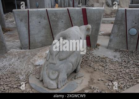 Skulptur Steinschnitzerei eines Walroses auf dem Queen Elizabeth Way in Iqaluit, Nunavut, Kanada Stockfoto