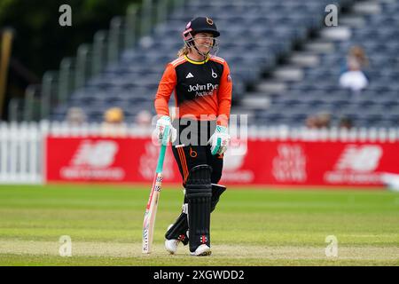 Cheltenham, Vereinigtes Königreich, 10. Juli 2024. Die Blaze's Tammy Beaumont schlagen beim Rachael Heyhoe Flint Trophy Spiel zwischen Western Storm und Blaze. Quelle: Robbie Stephenson/Western Storm/Alamy Live News Stockfoto