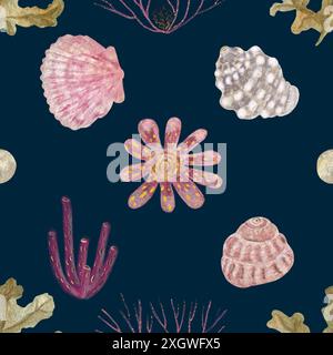 Muscheln, Algen Aquarell, handgezeichnetes nahtloses Muster auf schwarzem Hintergrund. Hochwertige Illustrationen für Tapeten, Notizbücher, Scrapbooking Stockfoto