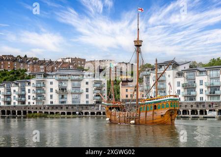 Der Matthew of Bristol in voller Größe, der am 9. Juli 2024 in Bristol Harbour, Bristol, Großbritannien, segelte Stockfoto