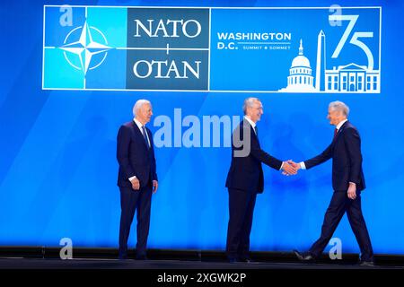 Washington, USA 20240710. Präsident Joe Biden, NATO-Generalsekretär Jens Stoltenberg und norwegischer Premierminister Jonas Gahr Store während des NATO-Gipfels 2024. Foto: Javad Parsa / NTB Stockfoto