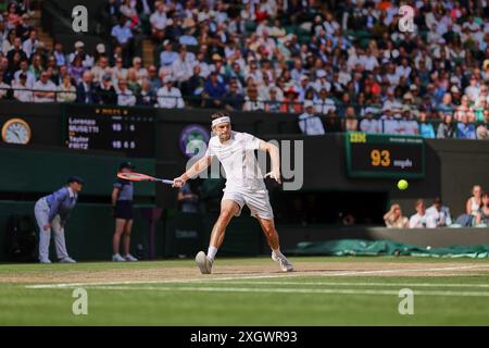 London, London, Großbritannien. Juli 2024. Taylor Fritz (USA) in Aktion kehrt mit Vorhand während der Meisterschaft zurück Wimbledon (Credit Image: © Mathias Schulz/ZUMA Press Wire) NUR REDAKTIONELLE VERWENDUNG! Nicht für kommerzielle ZWECKE! Stockfoto