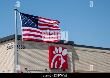 Shoreview, Minnesota. Chick-Fil-A.. Chick-Fil-A ist eine amerikanische Fast-Food-Restaurantkette, die sich auf Hühnchen-Sandwiches spezialisiert hat. Stockfoto