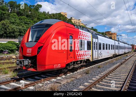 DB Regio Alstom Coradia Continental Zug am Hauptbahnhof Koblenz Stockfoto