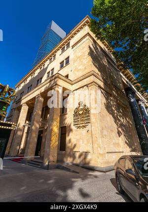 Tiflis, Georgien - 23. JUNI 2024: Das Grand Bellagio Tbilisi ist ein Hotel und Kasino an der Rustaveli Avenue in Tiflis, Georgien. Stockfoto