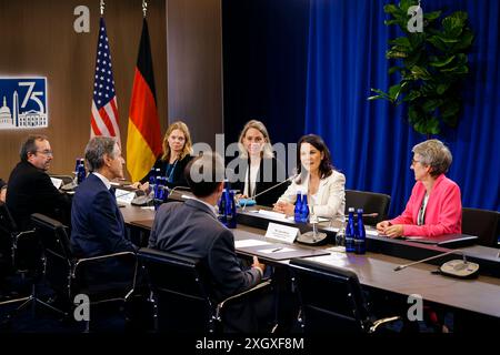 Washington, Vereinigte Staaten. Juli 2024. NATO-Gipfel in Washington. Bundesaußenministerin Annalena Baerbock (Allianz 90/die Grünen) trifft auf Antony Blinken, Staatssekretärin der Vereinigten Staaten von Amerika. Washington, 10. Juli 2024. Fotografiert im Auftrag des Auswärtigen Amtes Credit: dpa/Alamy Live News Stockfoto